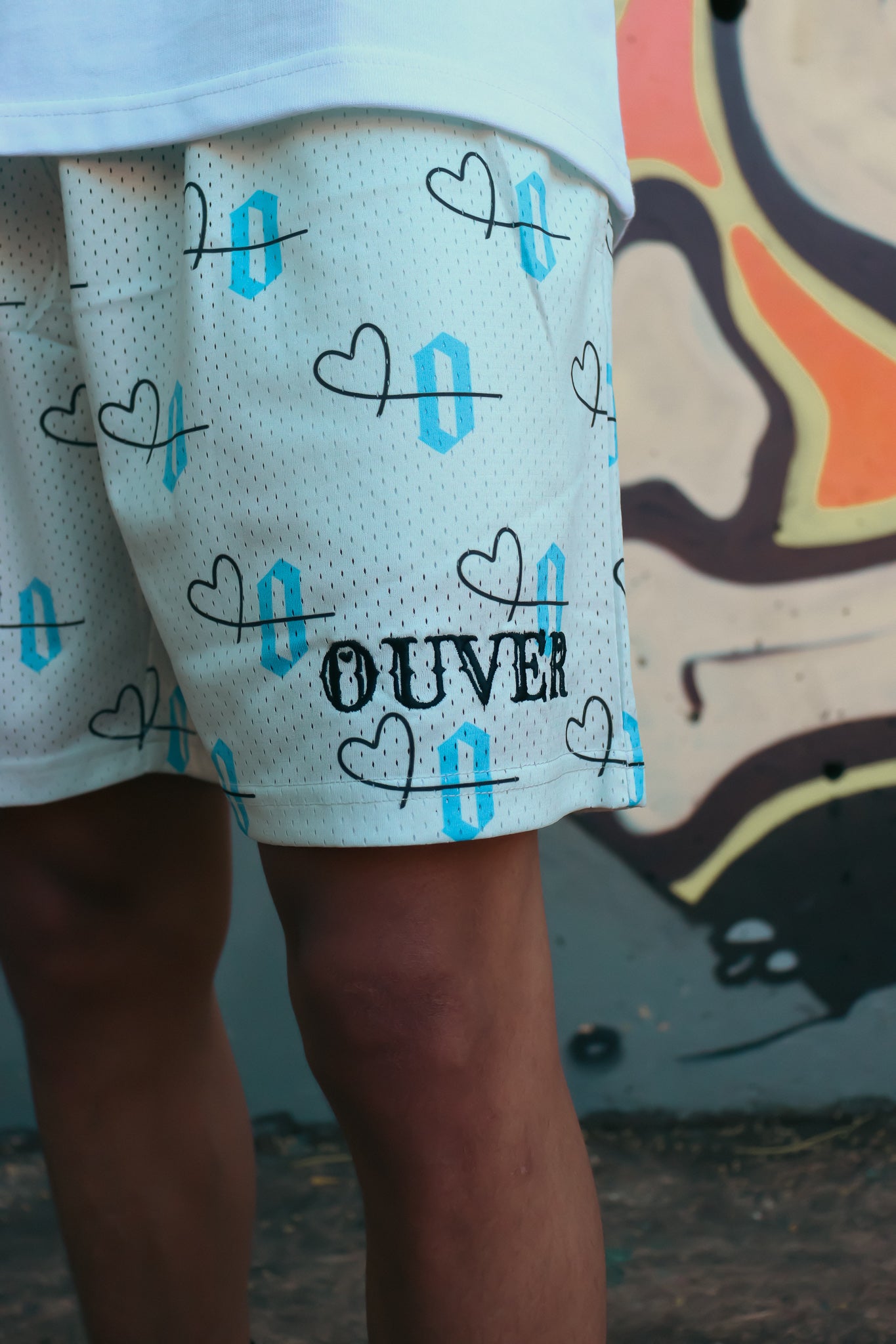 OUVER Cream Shorts